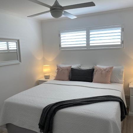 Rainbow Beach Dream Newly Renovated Stylish One Bedroom Apartment Exterior photo